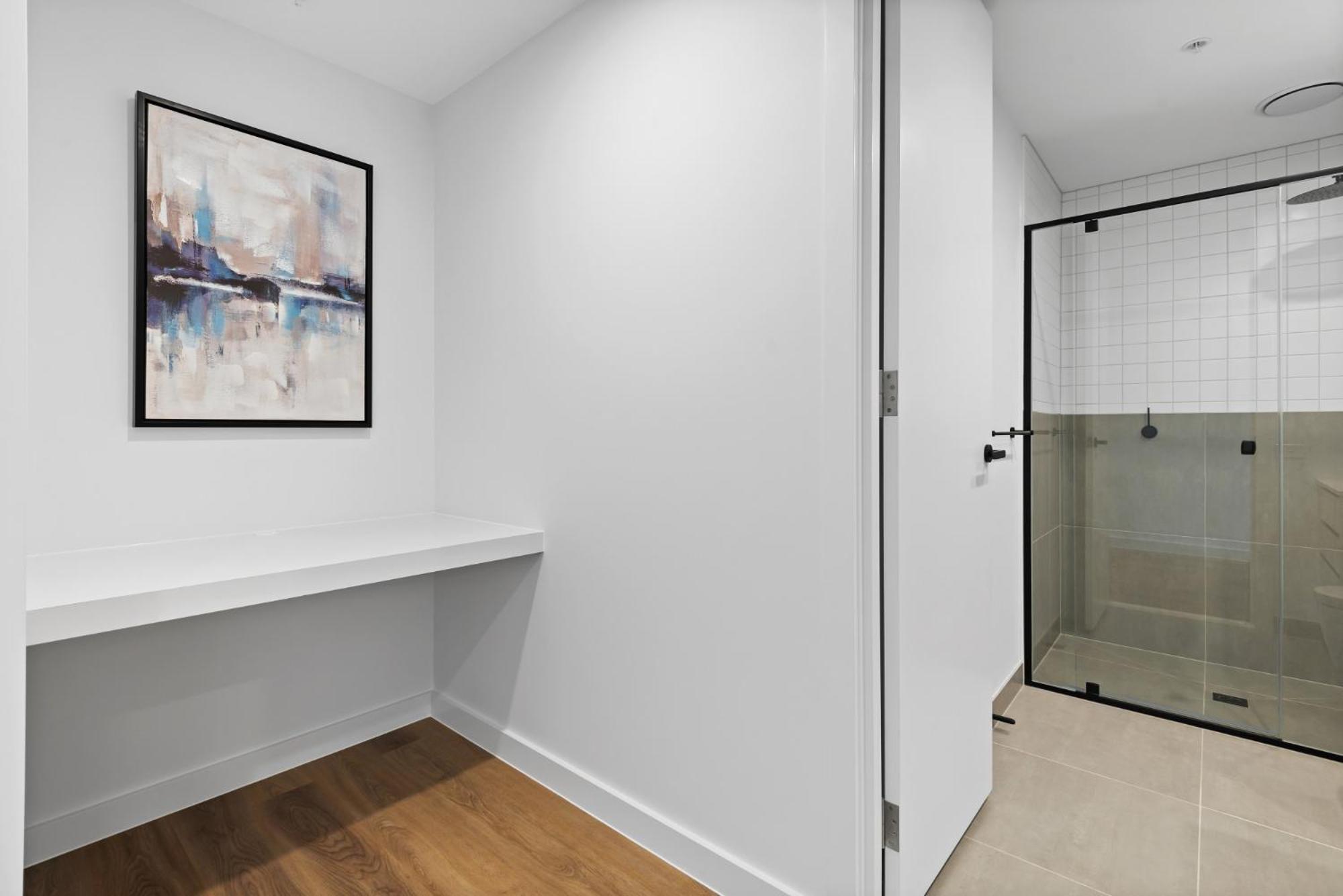 Modern Apartment On Burgundy Precinct & Parklands Melbourne Eksteriør bilde